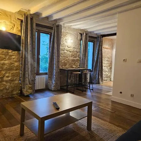 Cosy Centre *