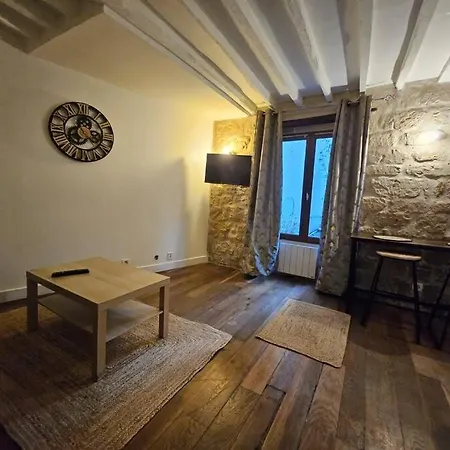 Cosy Centre *