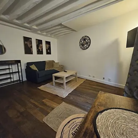 Cosy Centre *
